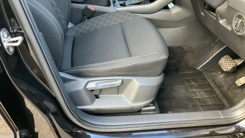 Skoda Karoq 1.5 TSI SE 5dr DSG Petrol Estate